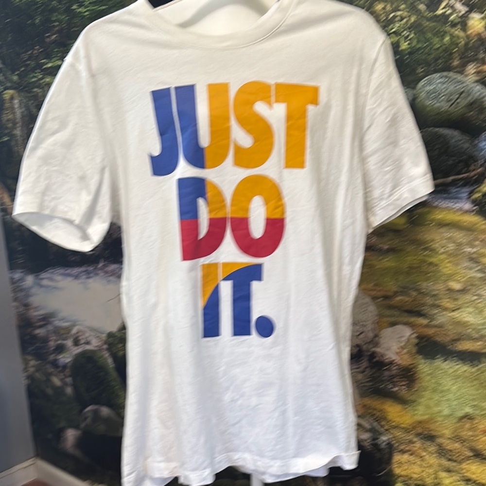Nike Women's White Graphic Tee